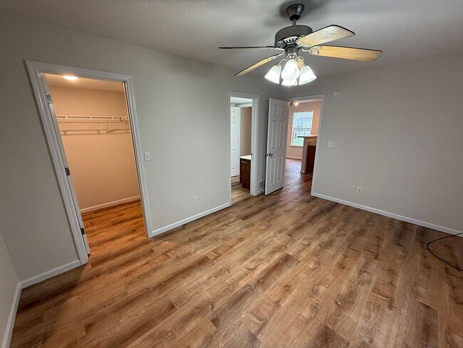 Building Photo - 4114-4116 Hidden Creek Ct.