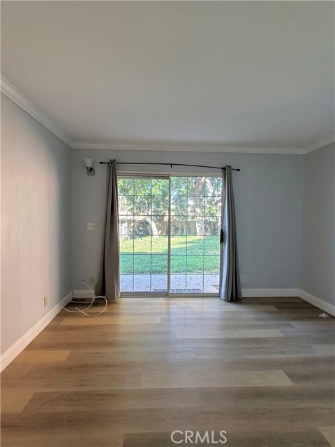 Building Photo - 1701 Victoria Dr