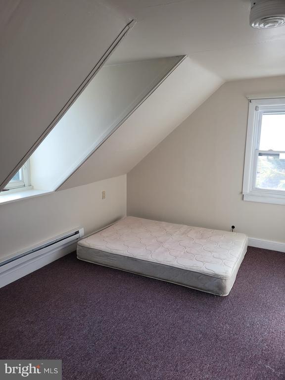 Building Photo - 308 Ash St