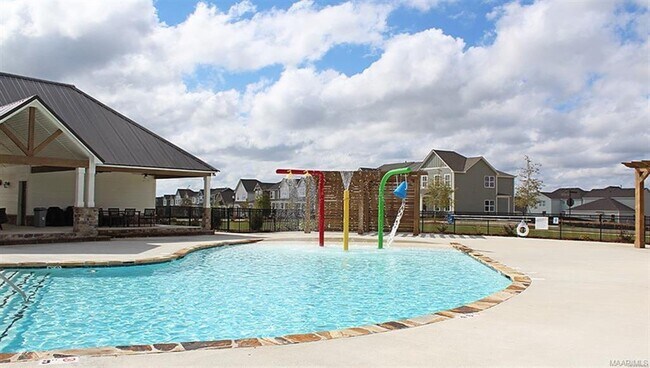 Building Photo - 5206 Pike Lp