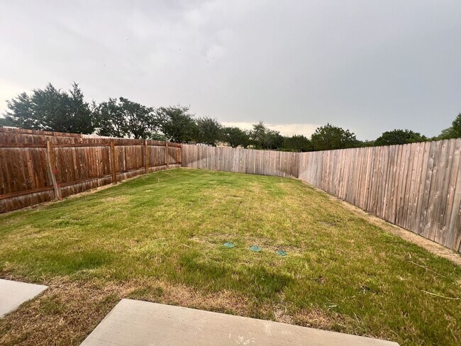 Building Photo - 1239 Concord Dr