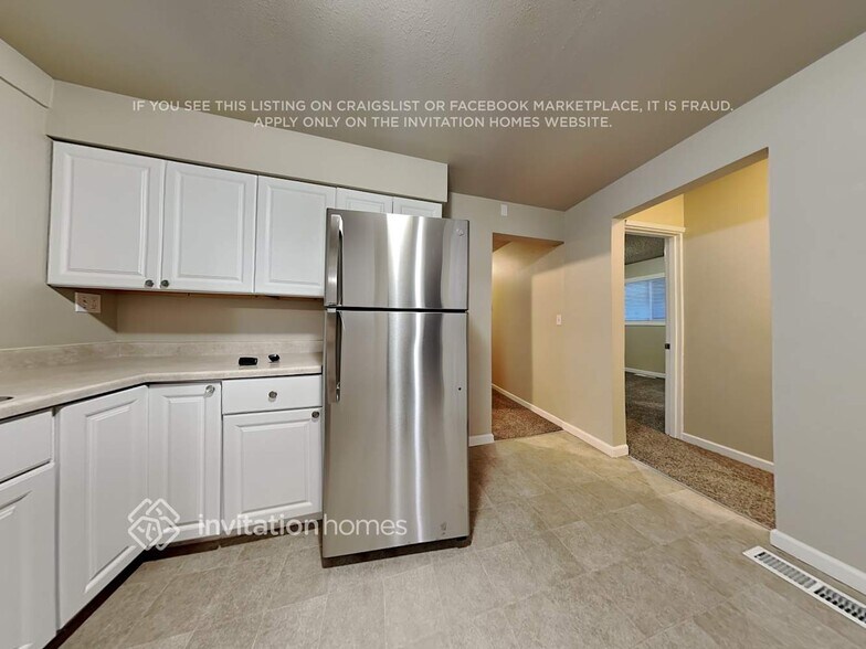 Building Photo - 359 Del Monte Ave