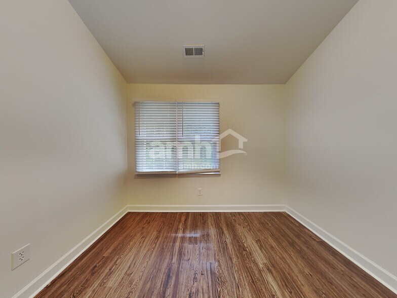 Building Photo - 2875 Gray Moss Dr