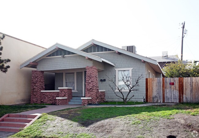 Primary Photo - 225 18th St