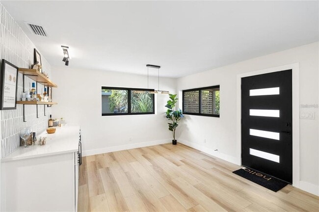 Building Photo - 4412 W Trilby Ave