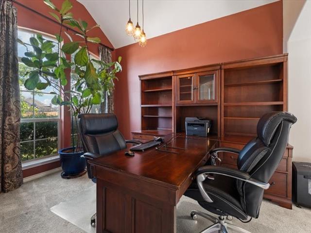 Building Photo - 654 Plum Dr