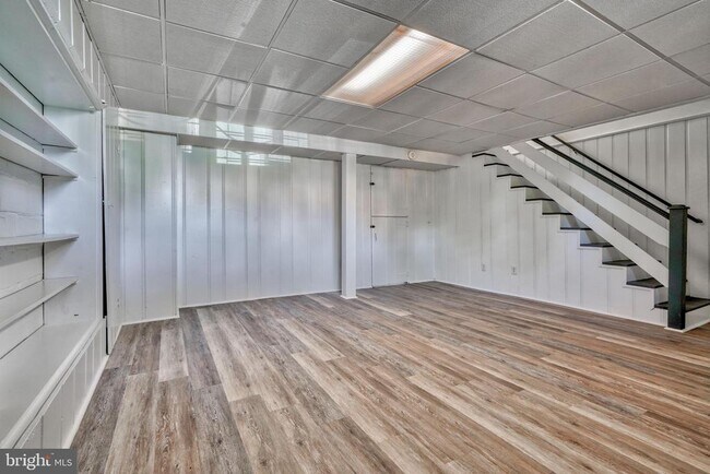 Building Photo - 6473 Blenheim Rd