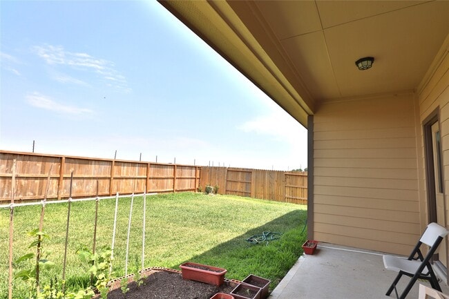 Building Photo - 145 Sunray Creek Dr