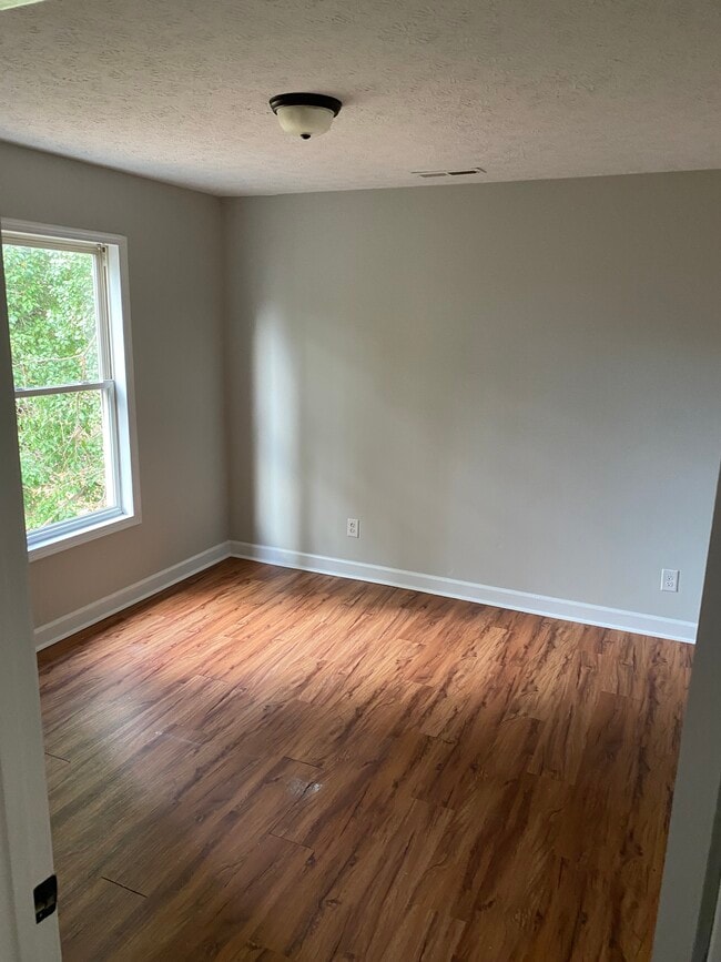 Building Photo - 61 Polk St