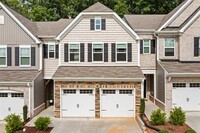 Building Photo - 405 Great Eno Path