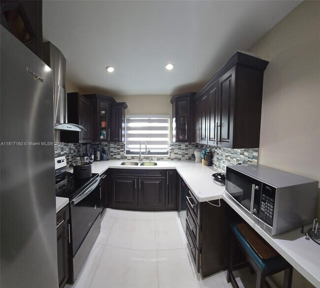 Building Photo - 13958 SW 44th Ln Cir