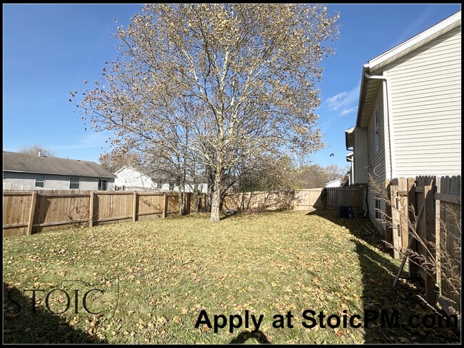 Building Photo - 1639 Butterfly Ct