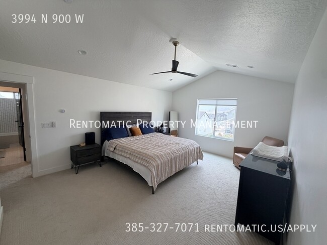 Building Photo - 3994 N 900 W