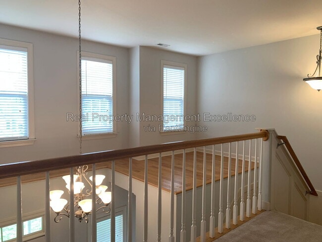 Building Photo - 1005 Hadley Meadows Dr