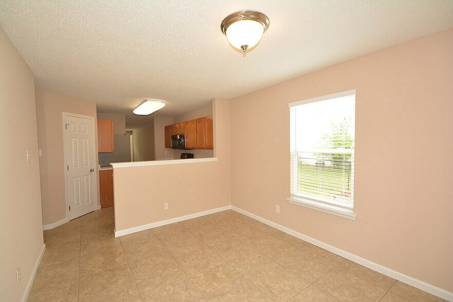 Building Photo - 7732 Mistflower Ln