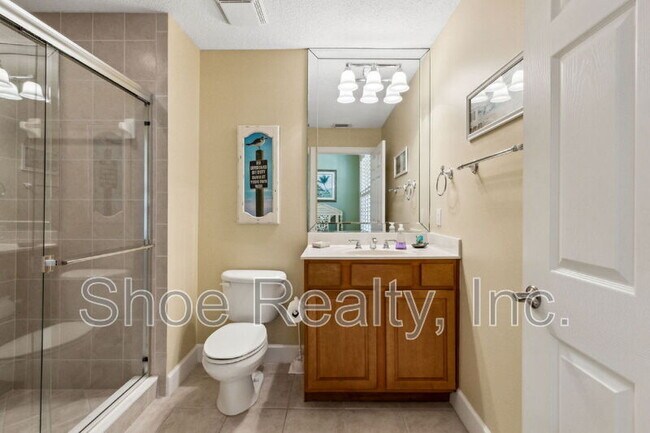 Building Photo - 425 N Ocean Grande Dr
