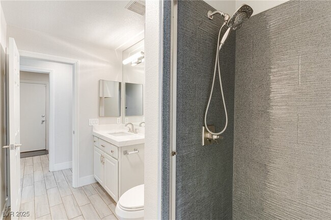 Building Photo - 2259 Smokey Sky Dr