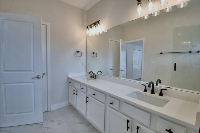 Building Photo - 2673 Calistoga Ave