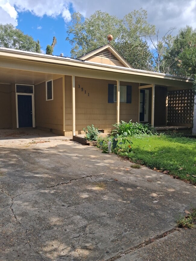 Building Photo - 3511 Sykes Park Dr