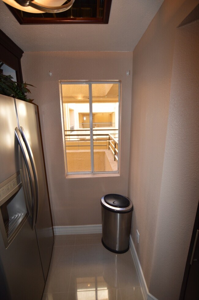 Building Photo - Meridian - Luxury 2 Bed | 2 Bath Condo