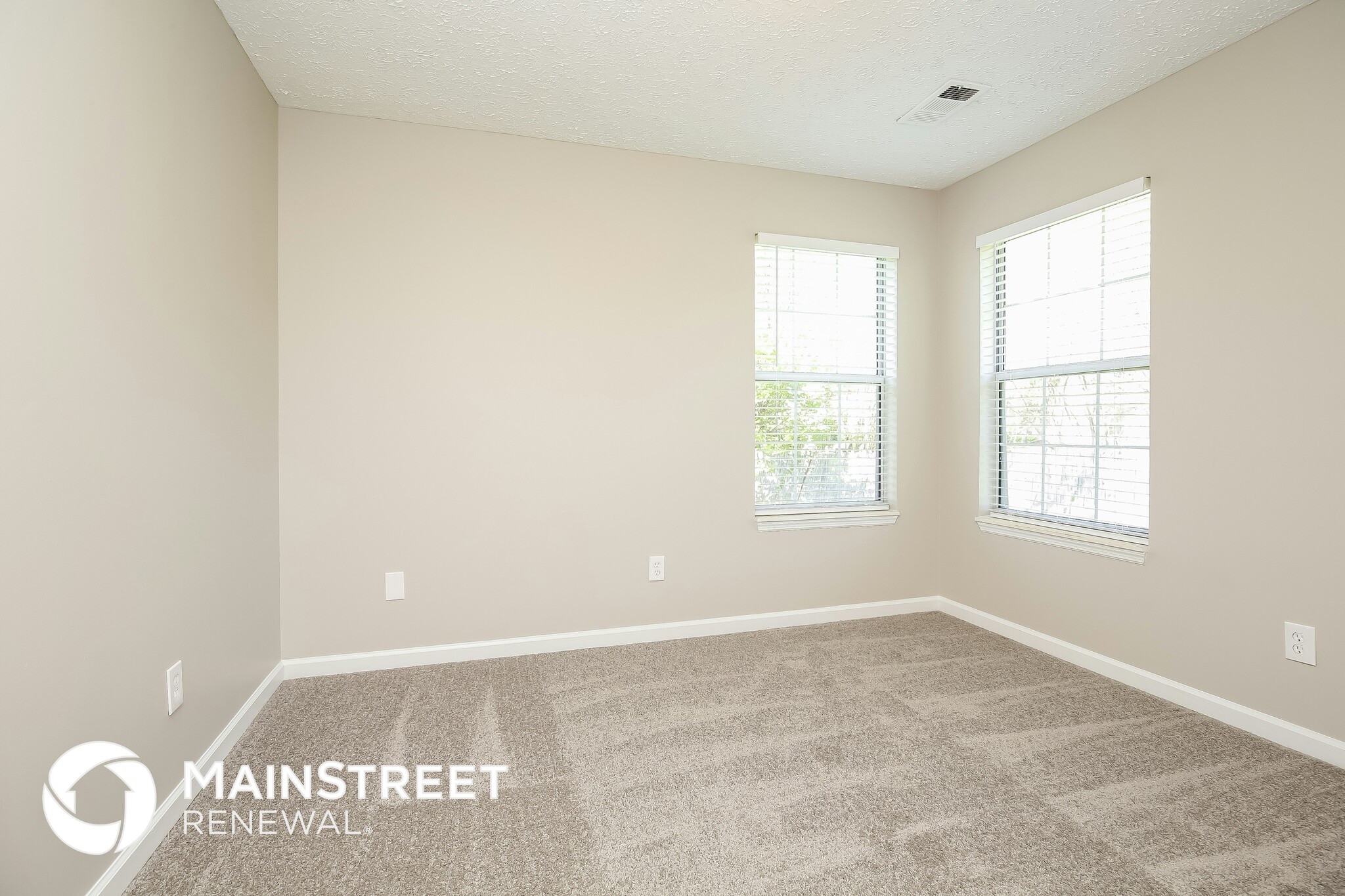 Building Photo - 1012 Oak Ridge Ct