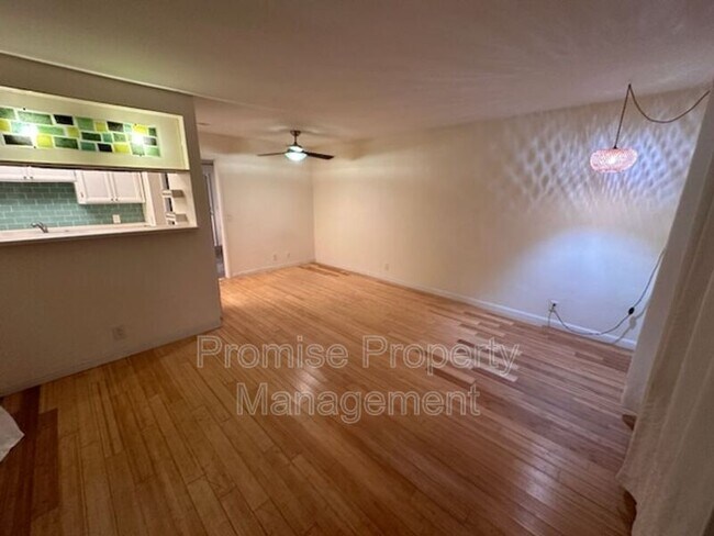 Building Photo - 410 S Freeman St