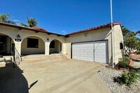 Building Photo - Torrance - 3 bd / 2 ba Home! GREAT LOCATION!!