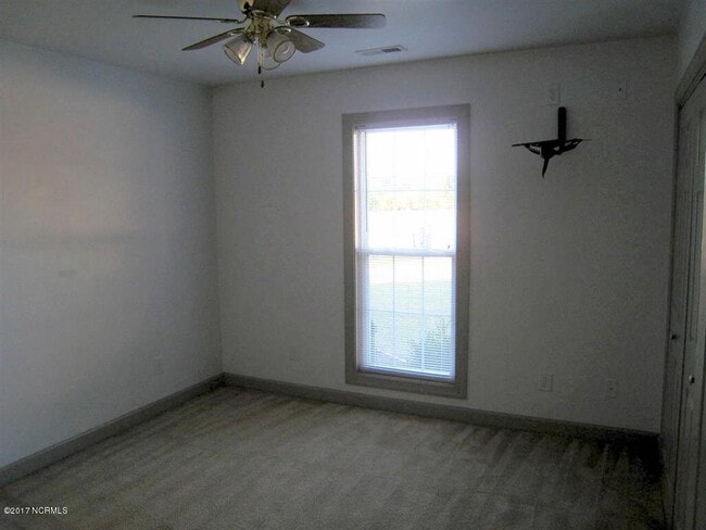 Building Photo - 133 Starling Rd