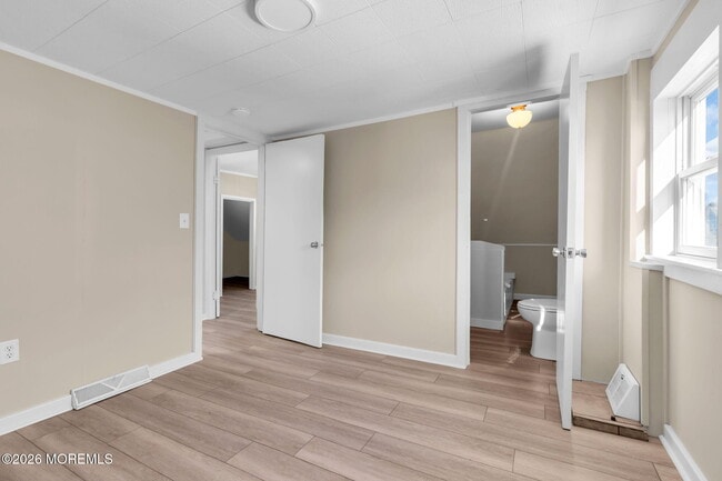 Building Photo - 94 Maplewood Ave