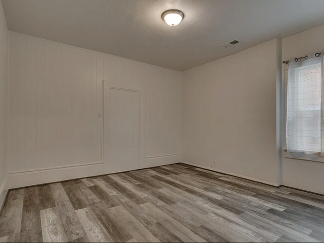 Building Photo - Beautiful Remodeled 2 Bedroom Home in Reno's Desirable Old Southwest