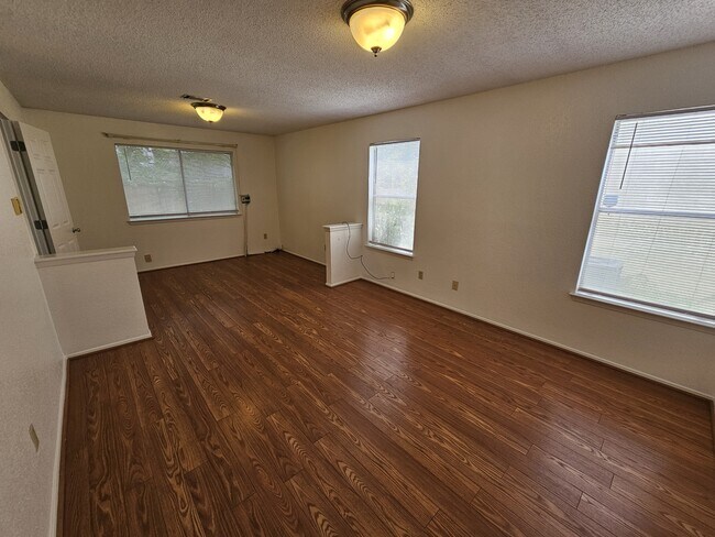 Building Photo - 12701 Europa Ln