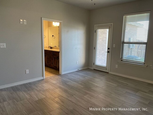 Building Photo - 1647 Wrigley Dr