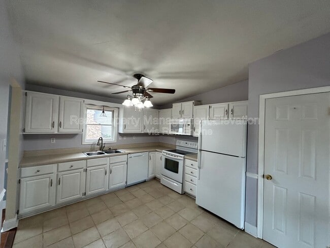 Building Photo - 123 Mill Race Dr
