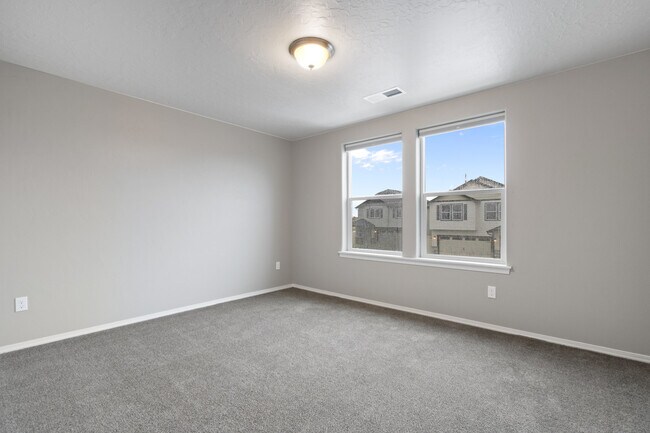 Building Photo - 2050 Tugela Falls St