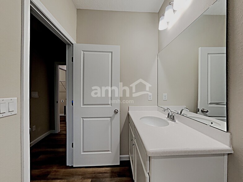 Building Photo - 265 Stone Arbor Ln