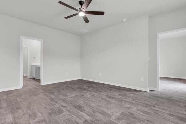Building Photo - Single Family Home - Long Term Rental