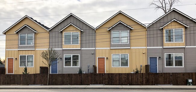 Building Photo - 1406 N Parkway Ave