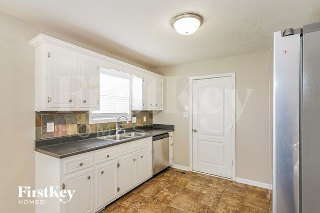 Building Photo - 1393 Jenny Ln