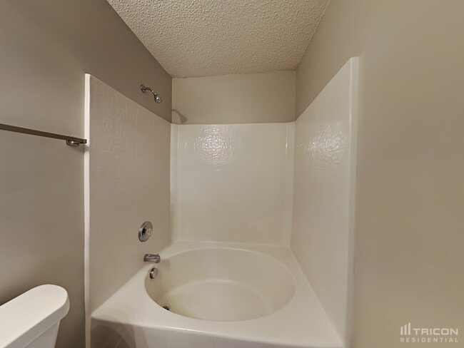 Building Photo - 1630 Clooney Ln