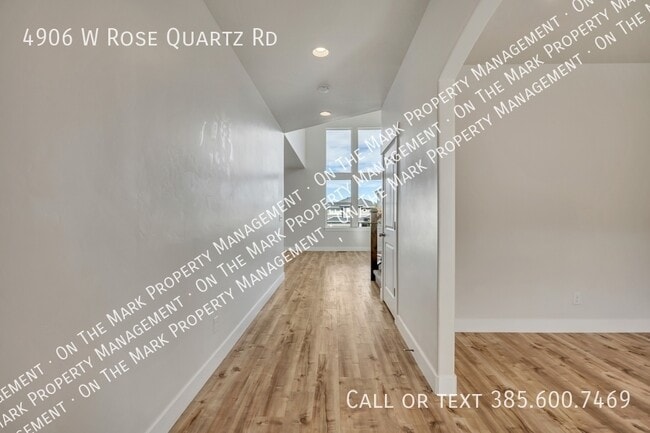 Building Photo - 4906 W Rose Quartz