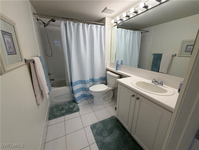 Building Photo - 1220 Wildwood Lakes Blvd