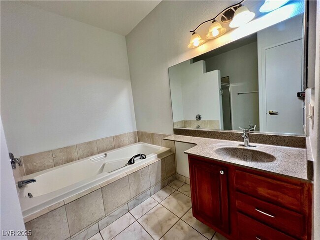 Building Photo - 5655 E Sahara Ave