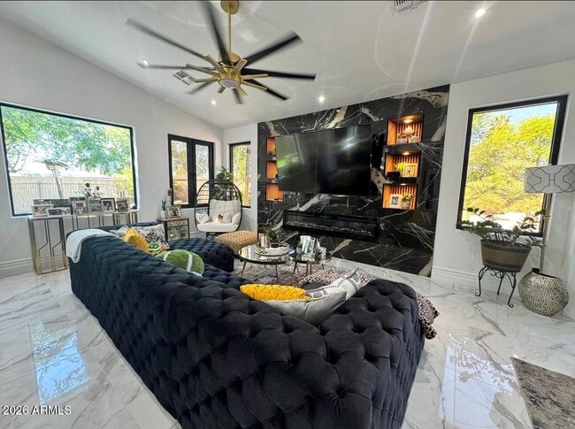 Building Photo - 7635 S Ash Ave