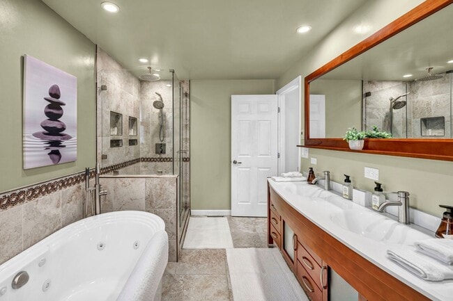 Building Photo - FULLY FURNISHED MOUNTAIN VIEW RETREAT with HOT TUB, RV PARKING & NO HOA