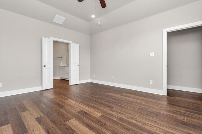 Building Photo - Welcome to the Sycamore – Style, Space & S...
