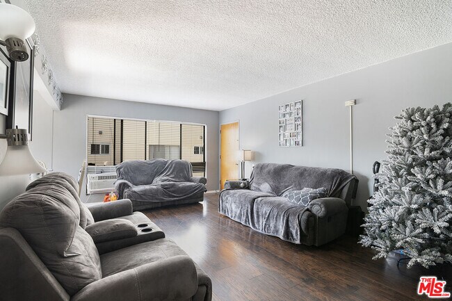 Building Photo - 333 S Serrano Ave