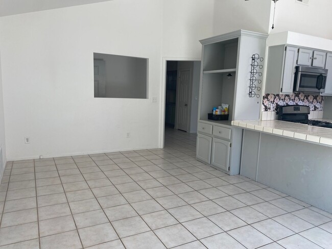 Building Photo - Single Family One-Story Home Available!!!