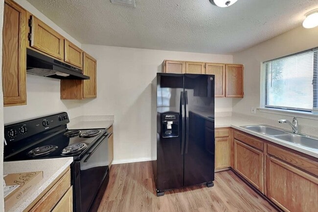 Building Photo - 431 Rialto Way
