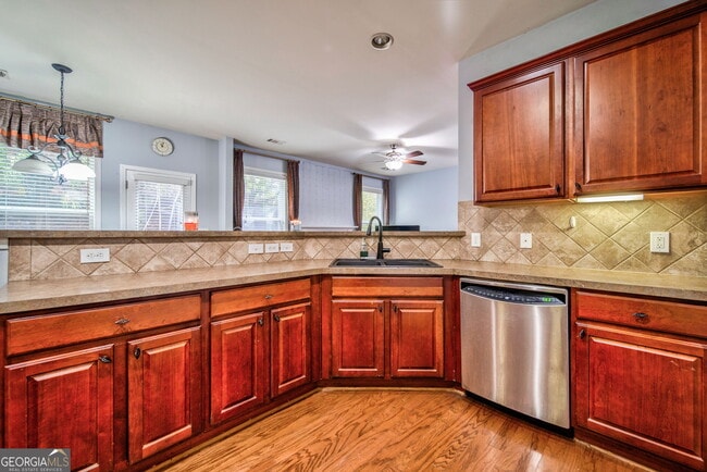 Building Photo - 5405 Falls Landing Dr