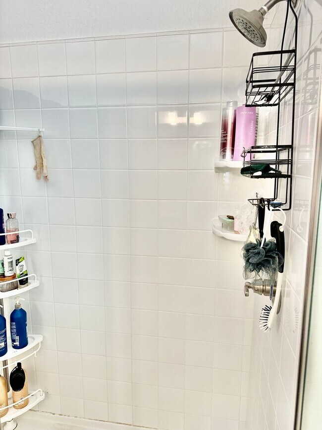 Building Photo - Gorgeous Riverstone 3/2